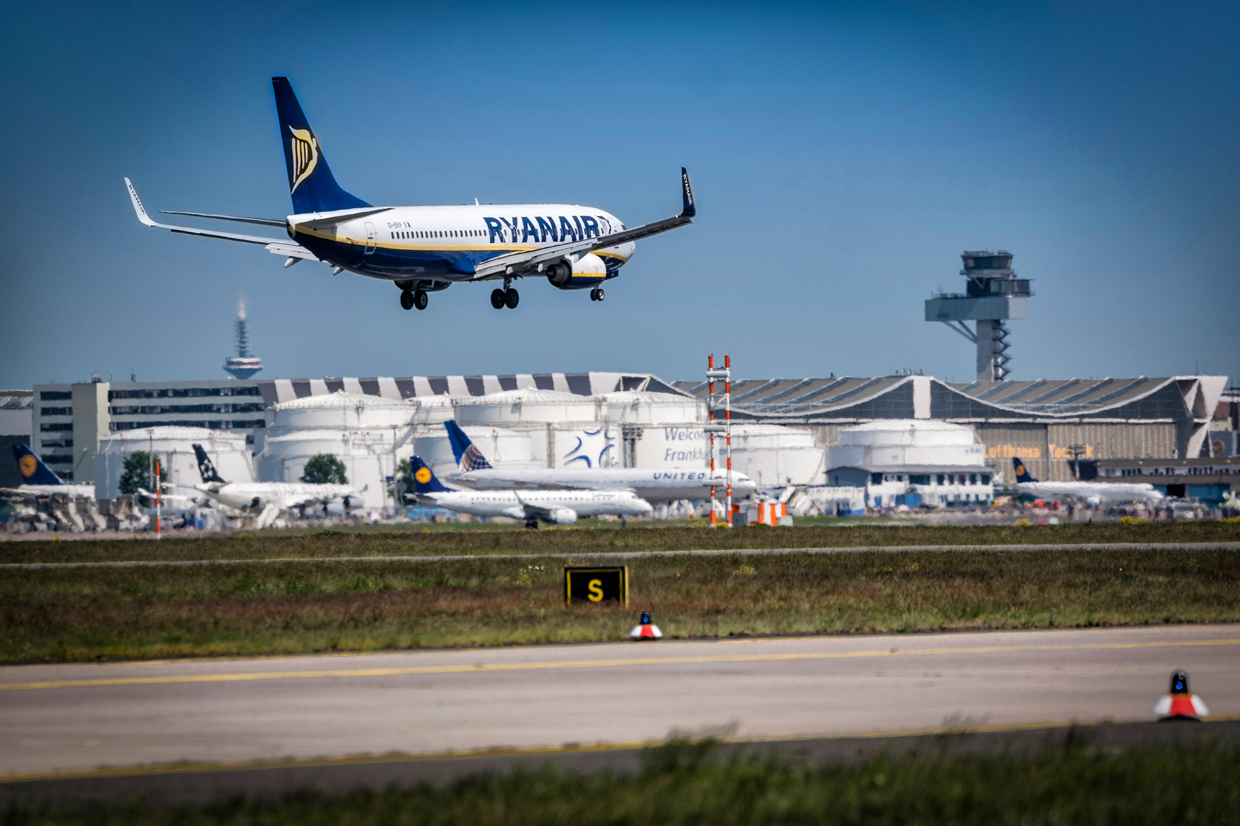 Frankfurt Airport Das Tor zur Welt, der Flughafen