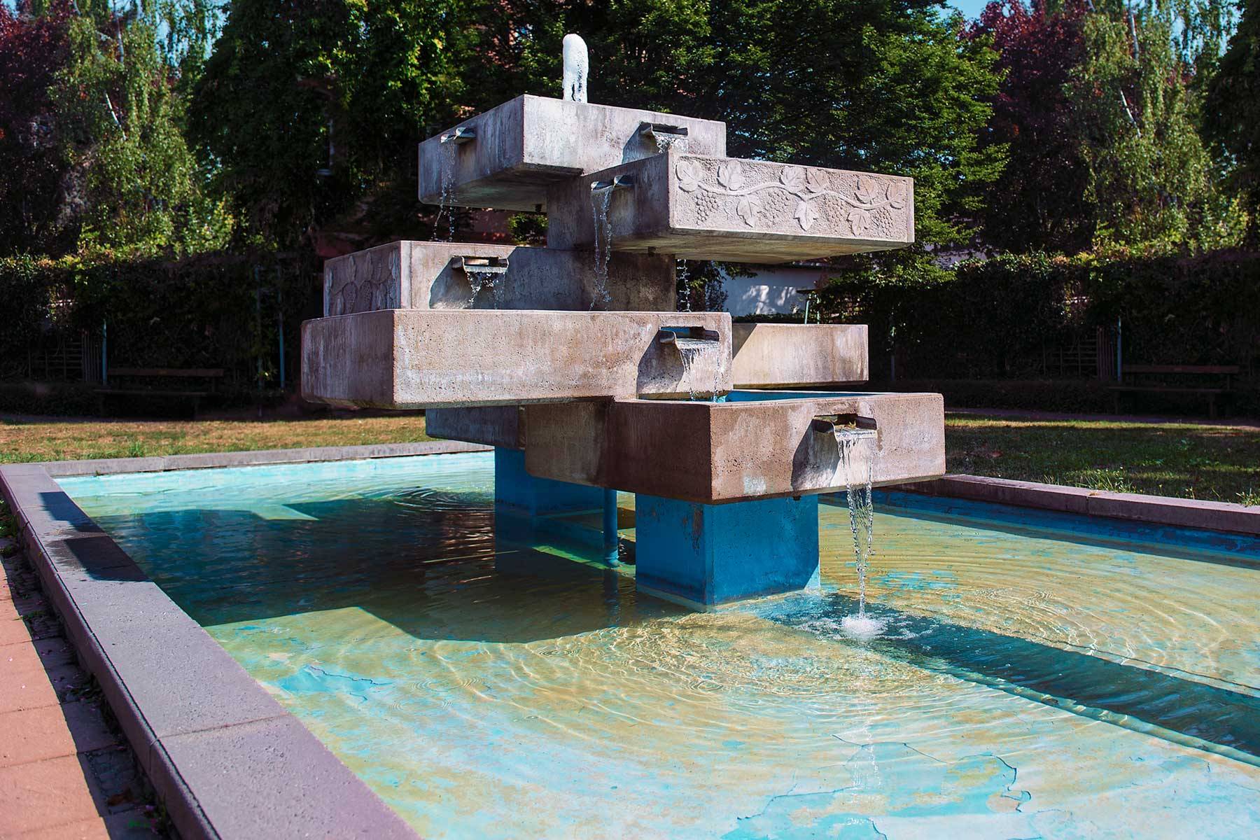 Wasserspiele und Brunnen für das Leben